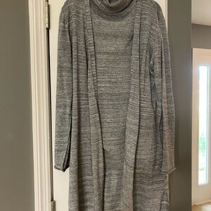 Gray Sleeveless Turtleneck Top & Sweater